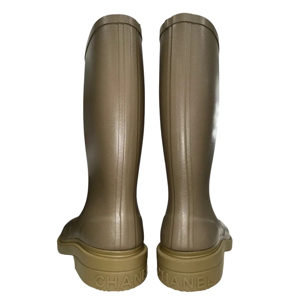 Chanel REV Dark Beige Moss Green White CC Logo High Pull On Rubber Rain Boots 41